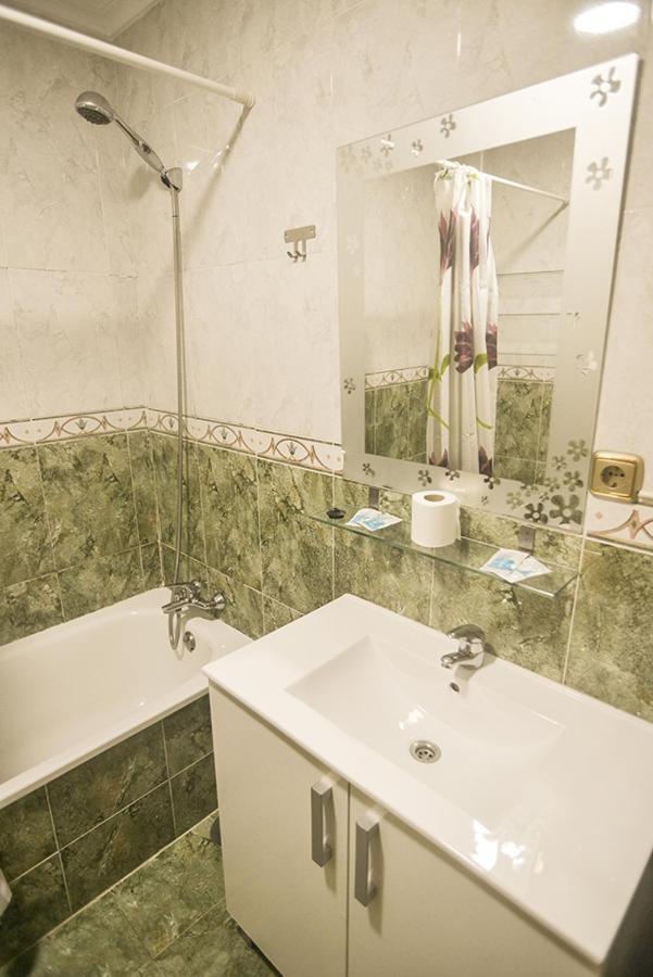 Apartamentos Torrevieja Puerto Екстериор снимка