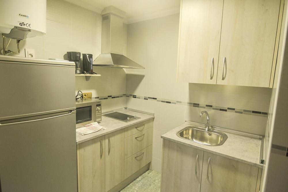 Apartamentos Torrevieja Puerto Екстериор снимка