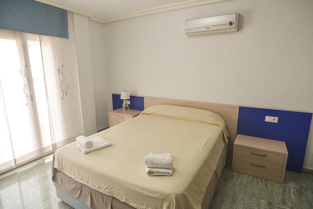 Apartamentos Torrevieja Puerto Екстериор снимка